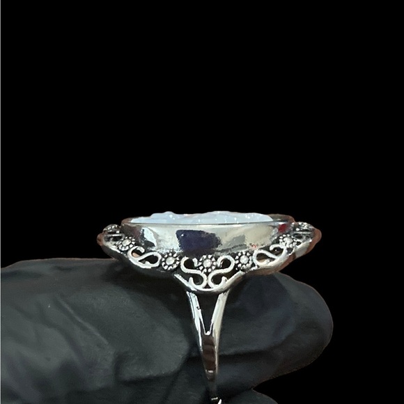 Vintage-Inspired Genuine Mother Pearl Unicorn Cameo Adjustable Ornate Ring - Picture 6 of 8